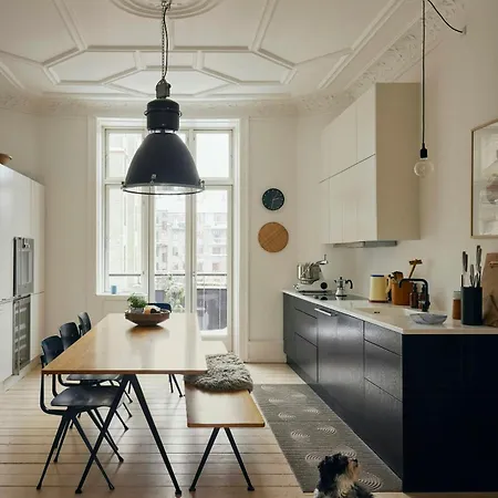 Renovated Flat From 1896 Near The Lakes Copenhague