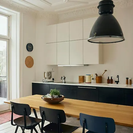 Renovated Flat From 1896 Near The Lakes
