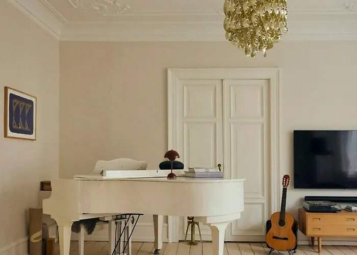 Renovated Flat From 1896 Near The Lakes