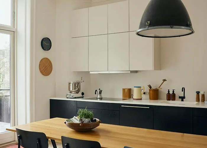 Renovated Flat From 1896 Near The Lakes